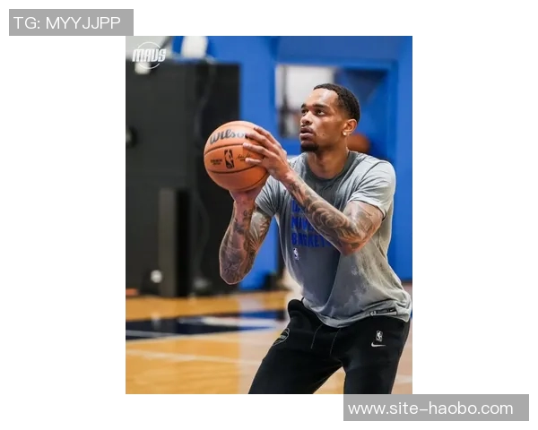 全队齐心协力专注训练独行侠官方分享精彩瞬间