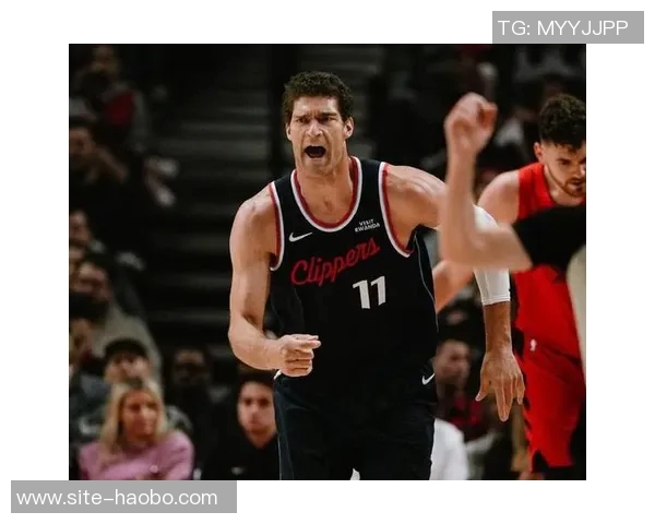 快船豪取三连胜冲击附加赛距离第十名开拓者仅差两场胜利